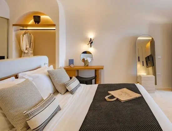 Vivid Junior Suite Sea View with Hot Tub