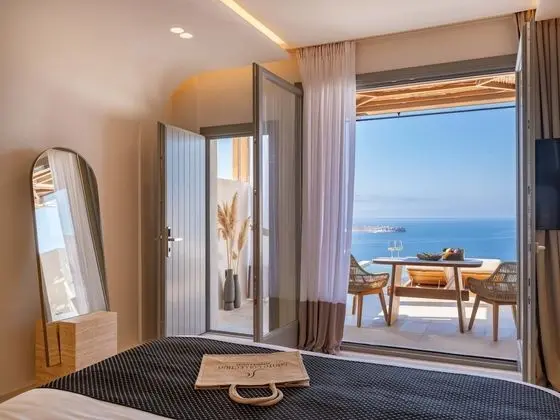 Vivid Junior Suite Sea View with Hot Tub