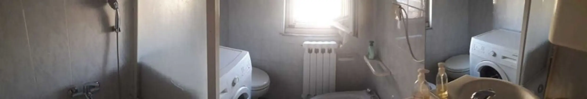 Tek Büyük veya İki Ayrı Yataklı Oda, Ortak Banyo