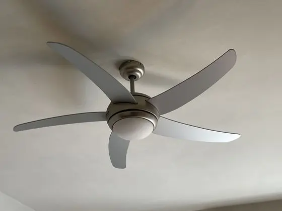 Standard Oda, 1 En Büyük (King) Boy Yatak, Özel Banyo