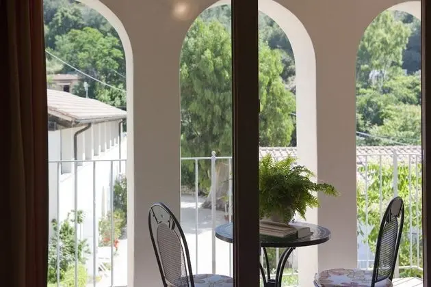 Tek Büyük Yataklı Oda, Vadi Manzaralı