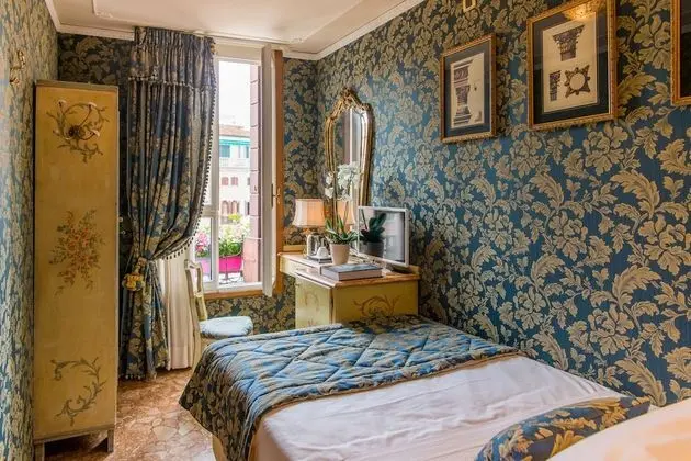 Tek Kişilik Oda, Özel Banyo (External)