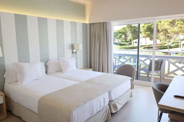 Tek Büyük Yataklı Oda, Balkon