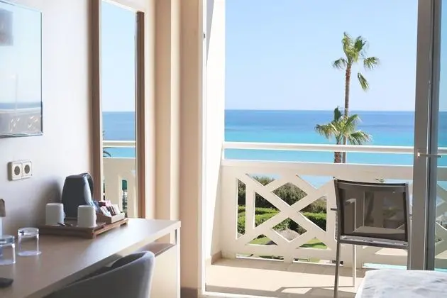 Tek Büyük Yataklı Oda, Balkon, Deniz Manzaralı