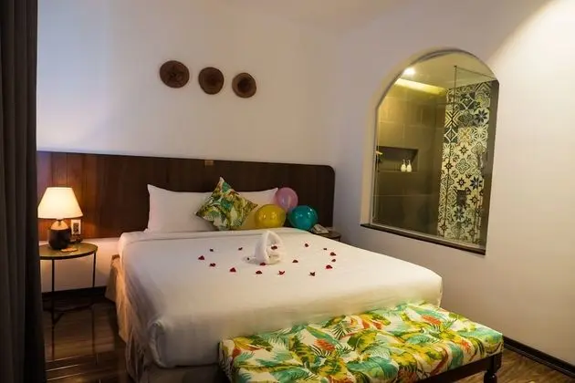 Deluxe Tek Büyük Yataklı Oda