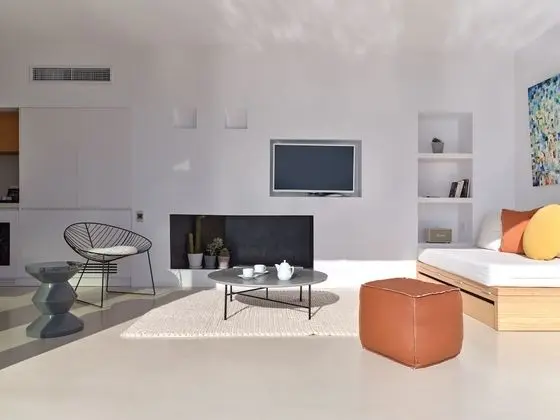 Villa (Summit)