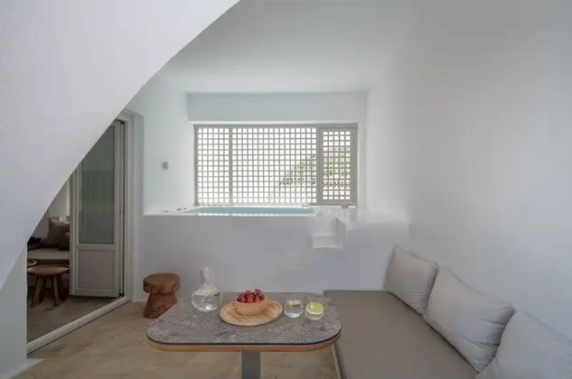 Luxury Suite with Outdoor Hot Tub