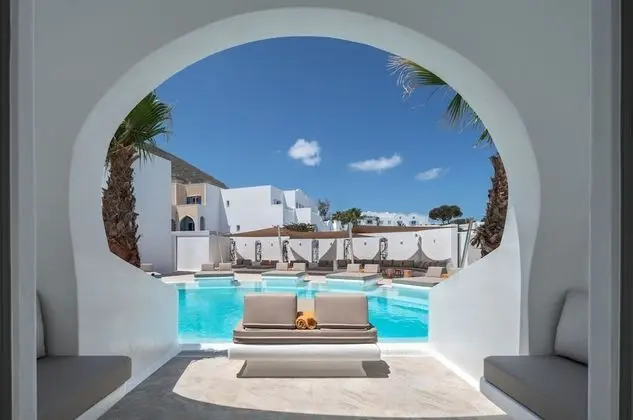 Luxury Swim Up Suite