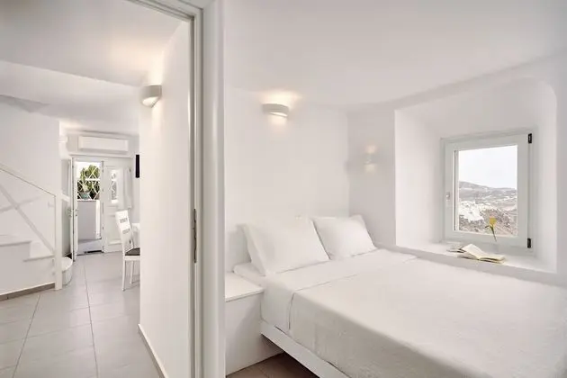 Superior Apartment | Split Level with Indoor & Outdoor Hot Tub and  Caldera View