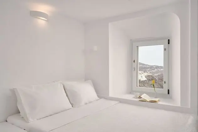 Superior Apartment | Split Level with Indoor & Outdoor Hot Tub and  Caldera View