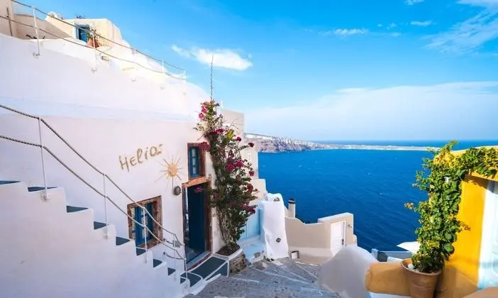 Helios Cave House, Private Outdoor Hot Tub (open Tuesday, Thursday, and Saturday)