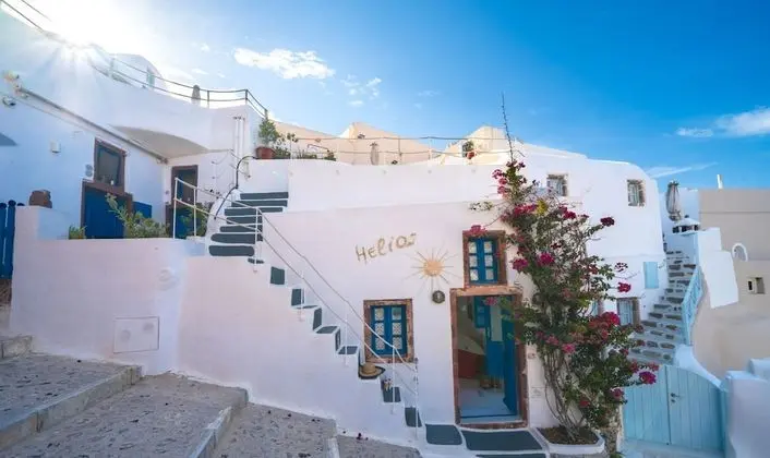 Helios Cave House, Private Outdoor Hot Tub (open Tuesday, Thursday, and Saturday)