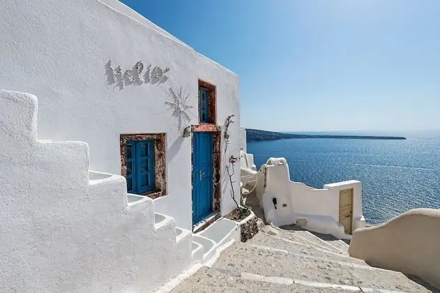 Helios Cave House, Private Outdoor Hot Tub (open Tuesday, Thursday, and Saturday)