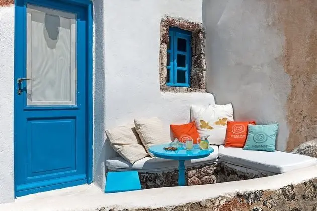 Helios Cave House, Private Outdoor Hot Tub (open Tuesday, Thursday, and Saturday)