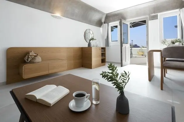 Superior room with caldera view