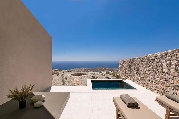 Junior Villa with Heated Plunge Pool and Sea View