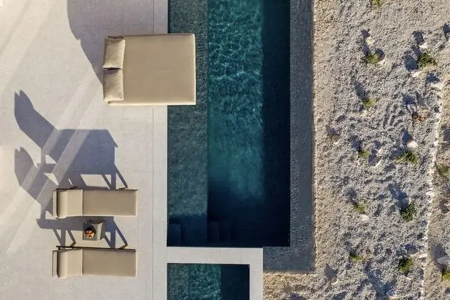 The Master Villa with Infinity Pool, Hot Tub and Sea View
