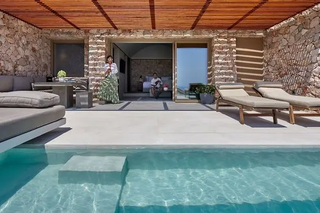 Retreat Suite with Private Heated Plunge Pool and Sea View