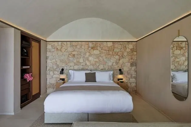 Retreat Suite with Private Heated Plunge Pool and Sea View