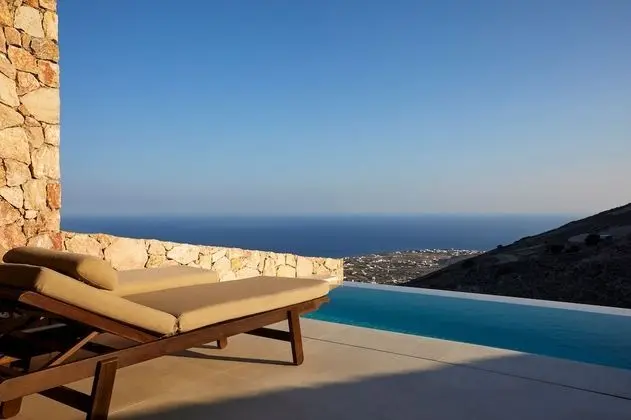 Retreat Suite with Private Heated Plunge Pool and Sea View