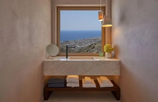 Retreat Suite with Private Heated Plunge Pool and Sea View