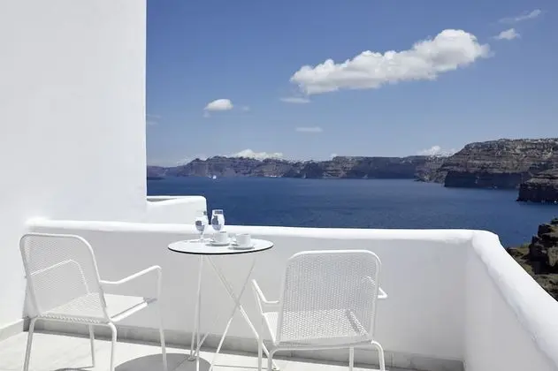 Superior Oda, Balkon, Deniz Manzaralı (Partial Caldera View)