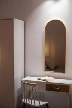 Pool suite