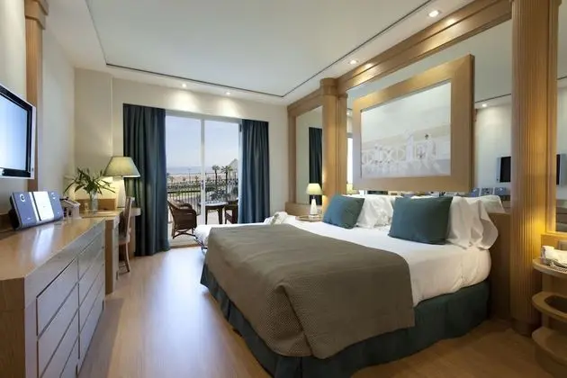 Tek Büyük Yataklı Oda (2 adults and 1 child)