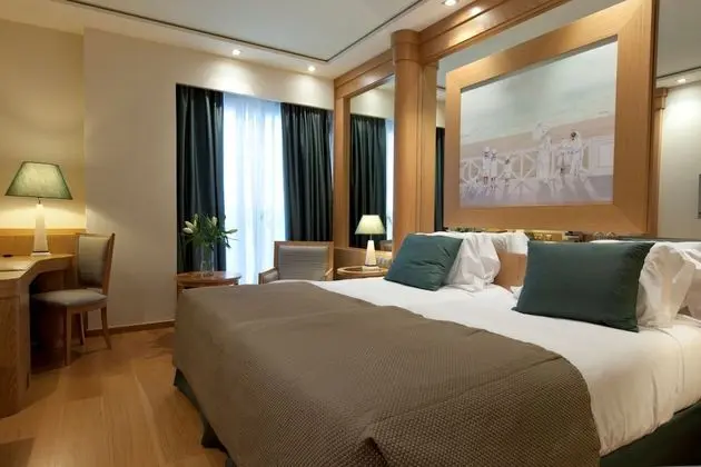 Tek Büyük Yataklı Oda (2 adults and 1 child)