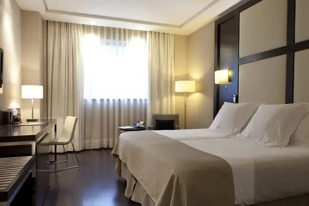 Basic Büyük Yataklı Tek Kişilik Oda