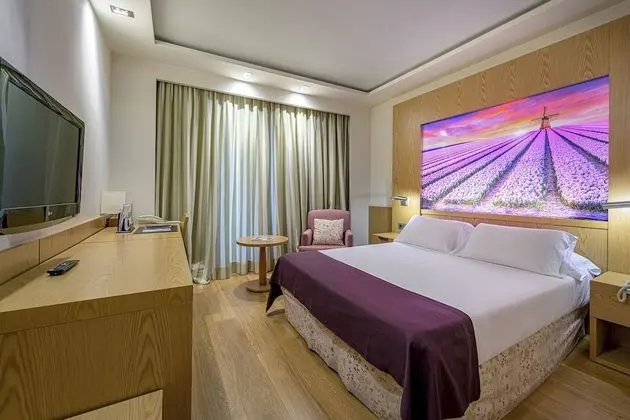 Tek Büyük Yataklı Oda, Balkon