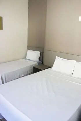 Üç Kişilik Oda