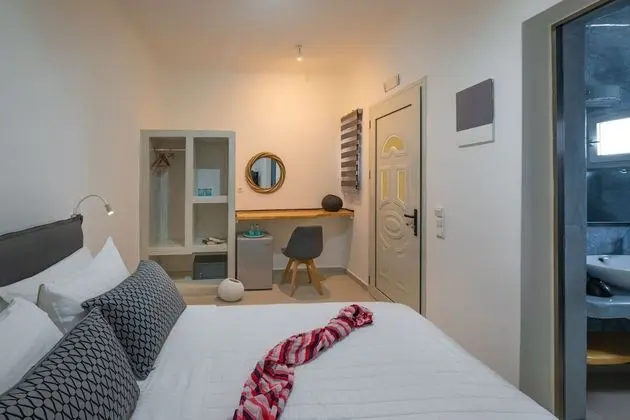 Tek Büyük Yataklı Oda (shared outdoor Hot Tub and veranda)