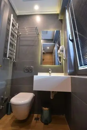 Büyük Çift Kişilik Oda