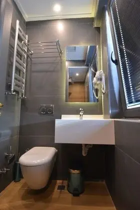 Üç Kişilik Oda