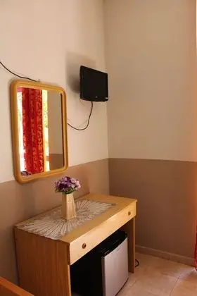 Üç Kişilik Oda