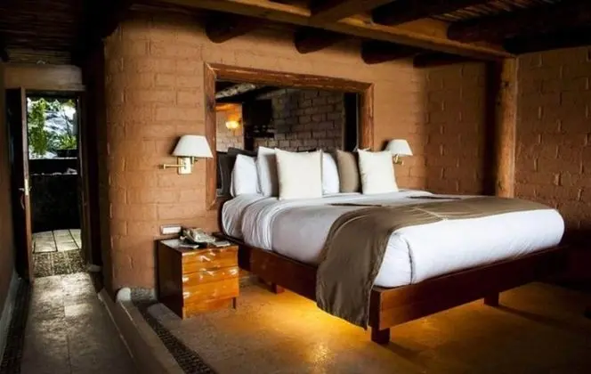 Junior Suit Queen Size Bed
