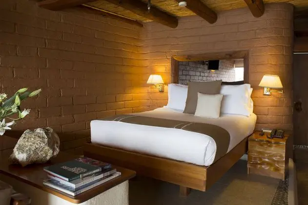 Junior Suit Queen Size Bed