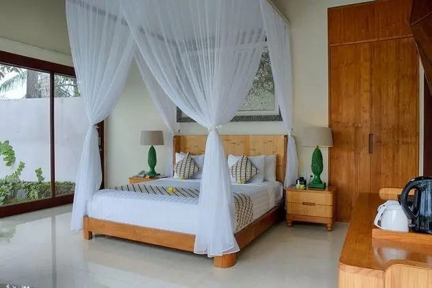 Royal Four Bedroom Pool Villa With Rice Field View