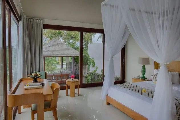 Royal Four Bedroom Pool Villa With Rice Field View