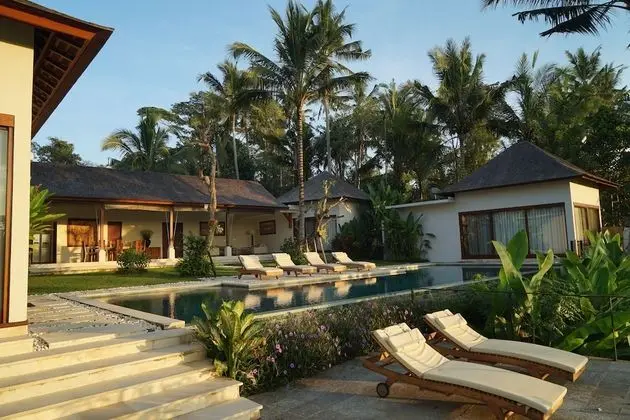Royal Four Bedroom Pool Villa With Rice Field View