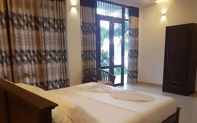 Deluxe Tek Büyük Yataklı Oda, 1 En Büyük (King) Boy Yatak, Lagün Manzaralı, Havuz Kenarı