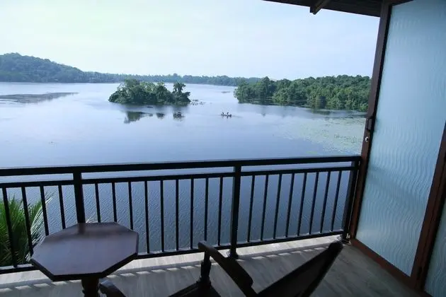 Deluxe Tek Büyük Yataklı Oda, Lagün Manzaralı, Havuz Kenarı