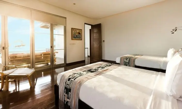 3 Bedrooms Deluxe Villa Beachfront