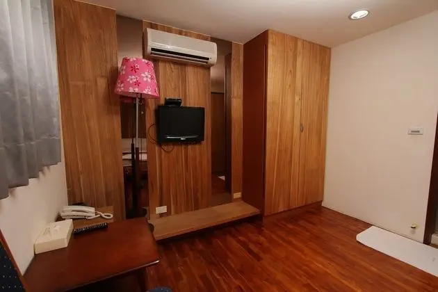 Dört Kişilik Oda, Şehir Manzaralı
