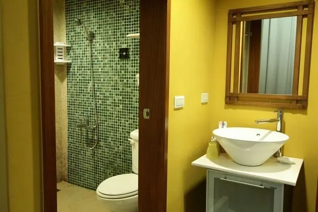 Dört Kişilik Oda, Şehir Manzaralı