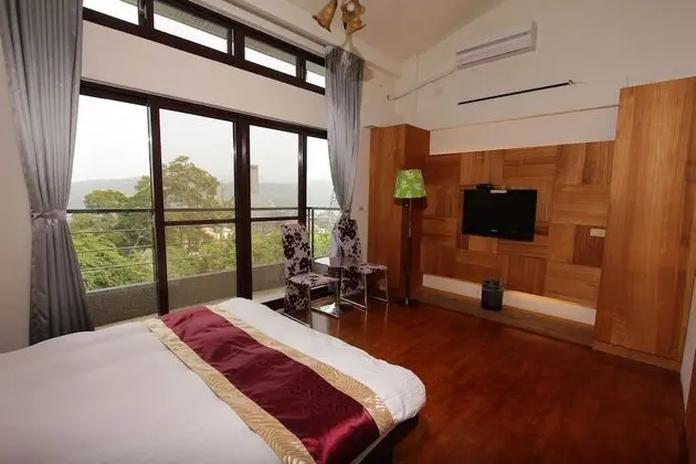 Tek Büyük veya İki Ayrı Yataklı Oda, Şehir Manzaralı