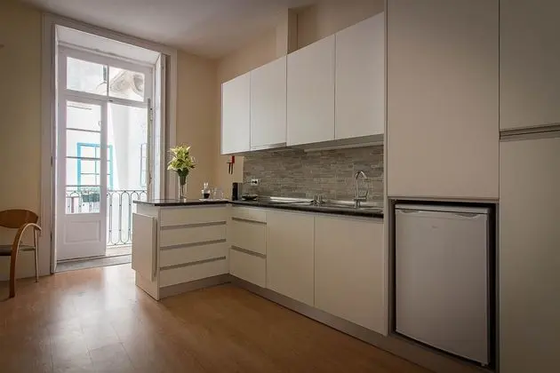 Apart Daire, 1 Yatak Odası, Avlu Manzaralı (Lily)