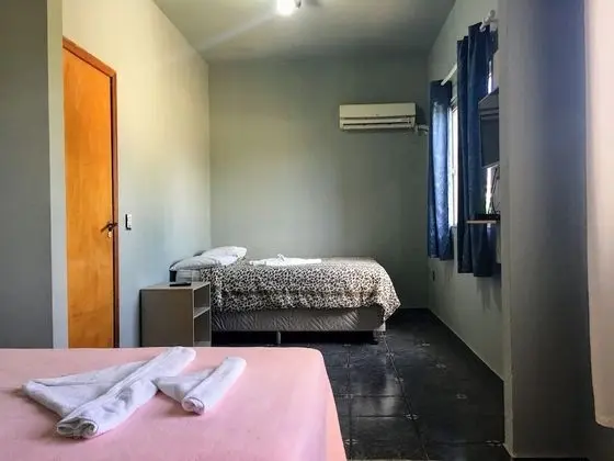 Üç Kişilik Oda