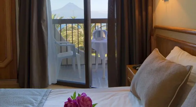 1 Çift Kişilik Veya 2 Tek Kişilik Yatak Sea View